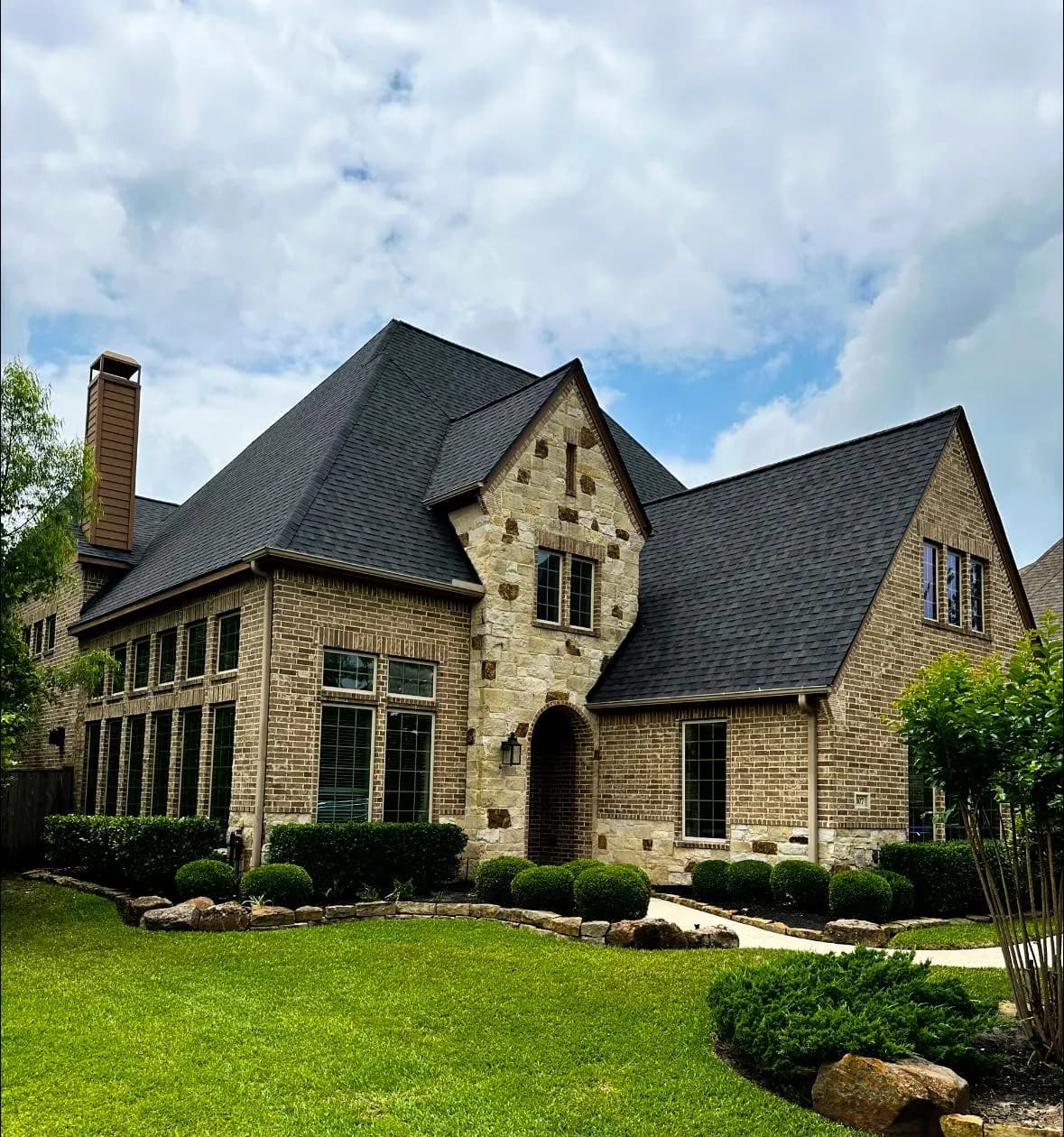Black Star Roofing completed project 1